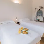 Kimia 8, Emma Villa Acireale