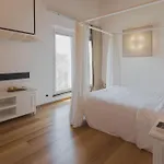 Kimia 8, Emma