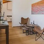 Kimia 8, Emma Villa Acireale