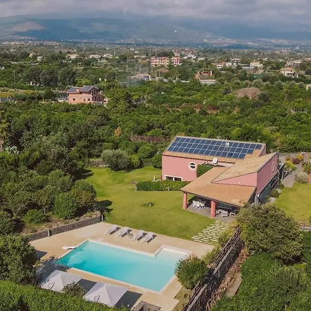 Villa Kimia 8, Emma Acireale